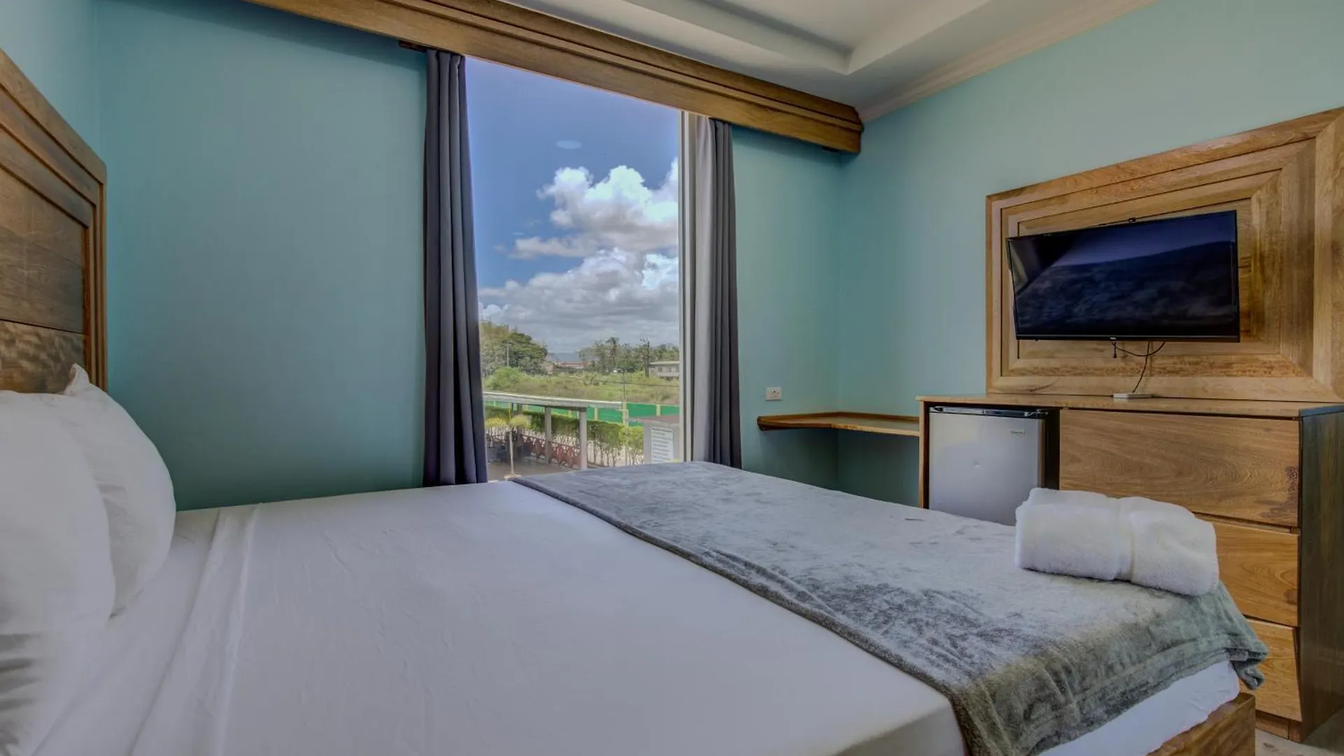 Airport Suites Hotel Piarco