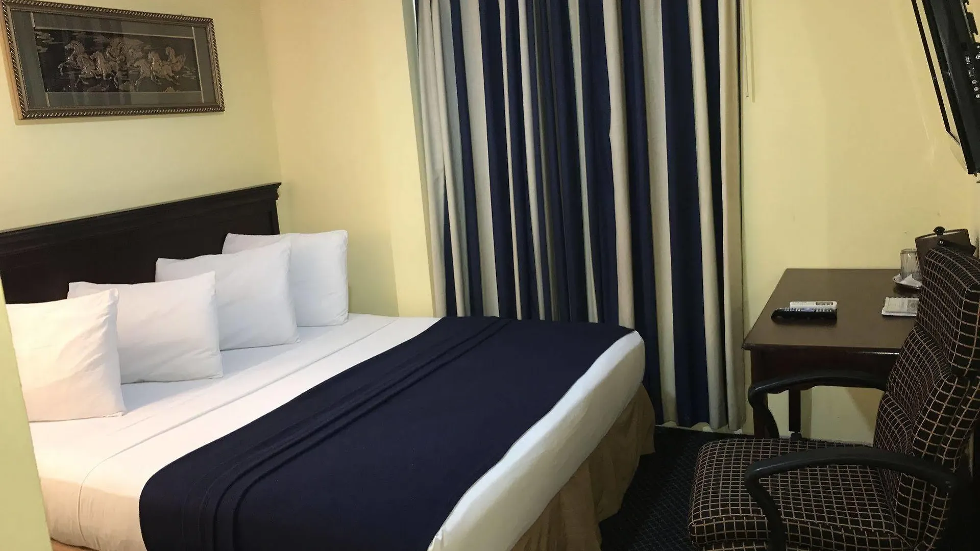 Airport Suites Hotel Piarco