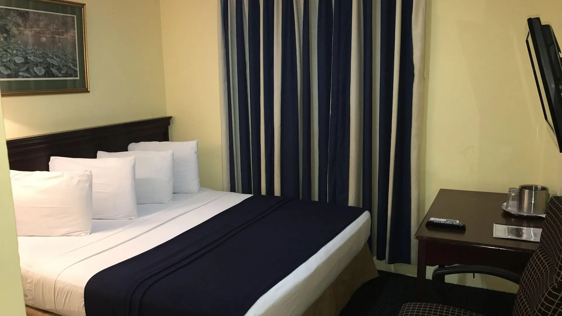 Airport Suites Hotel Piarco