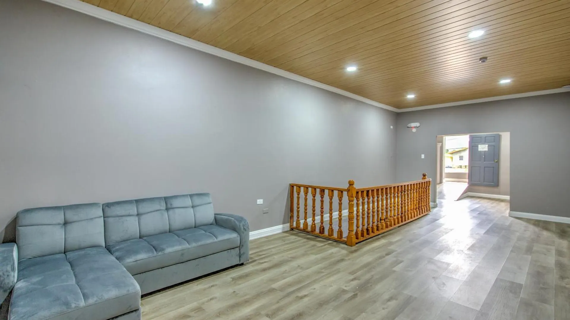Airport Suites Hotel Piarco