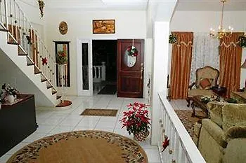 Airport Suites Hotel Piarco