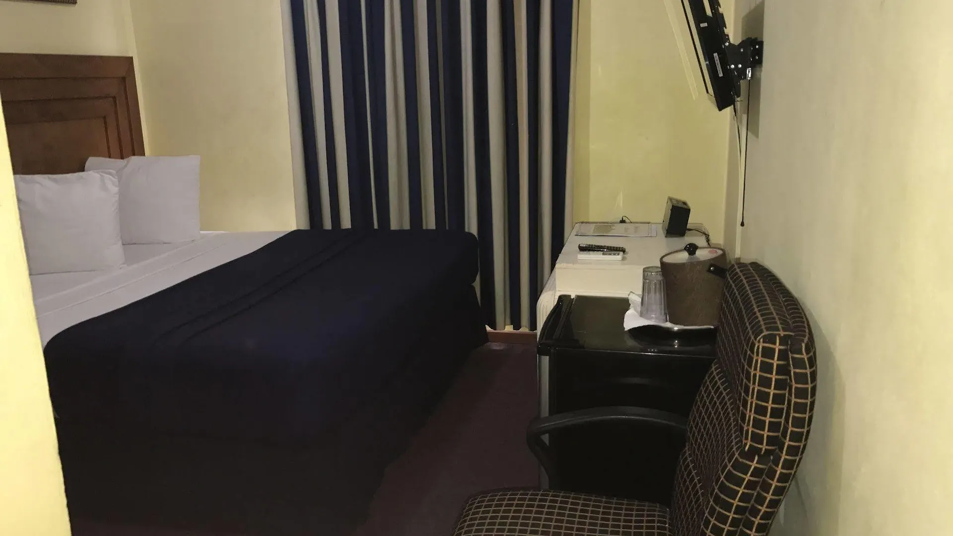 Airport Suites Hotel Piarco