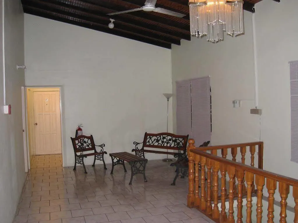 **  Airport Suites Hotel Piarco Trinidad y Tobago