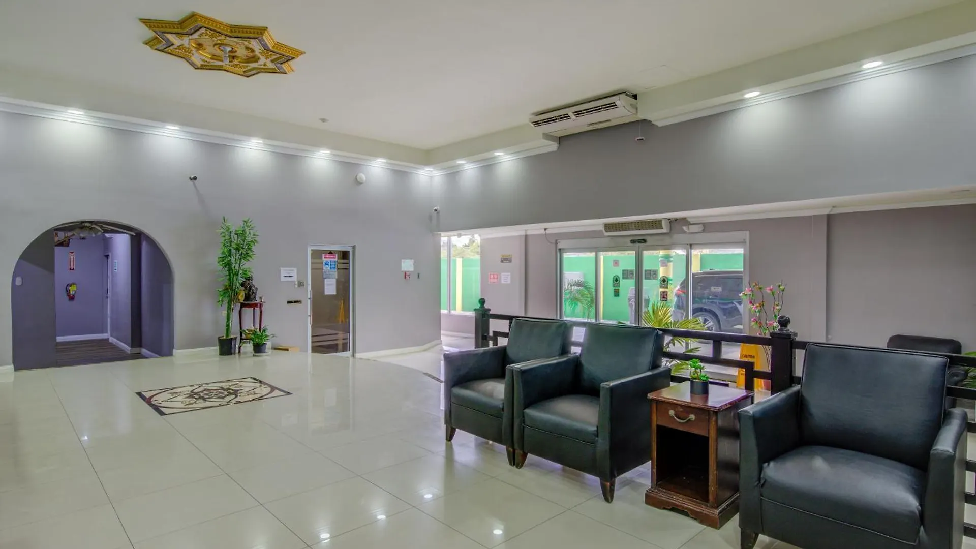 Airport Suites Hotel Piarco 2*,