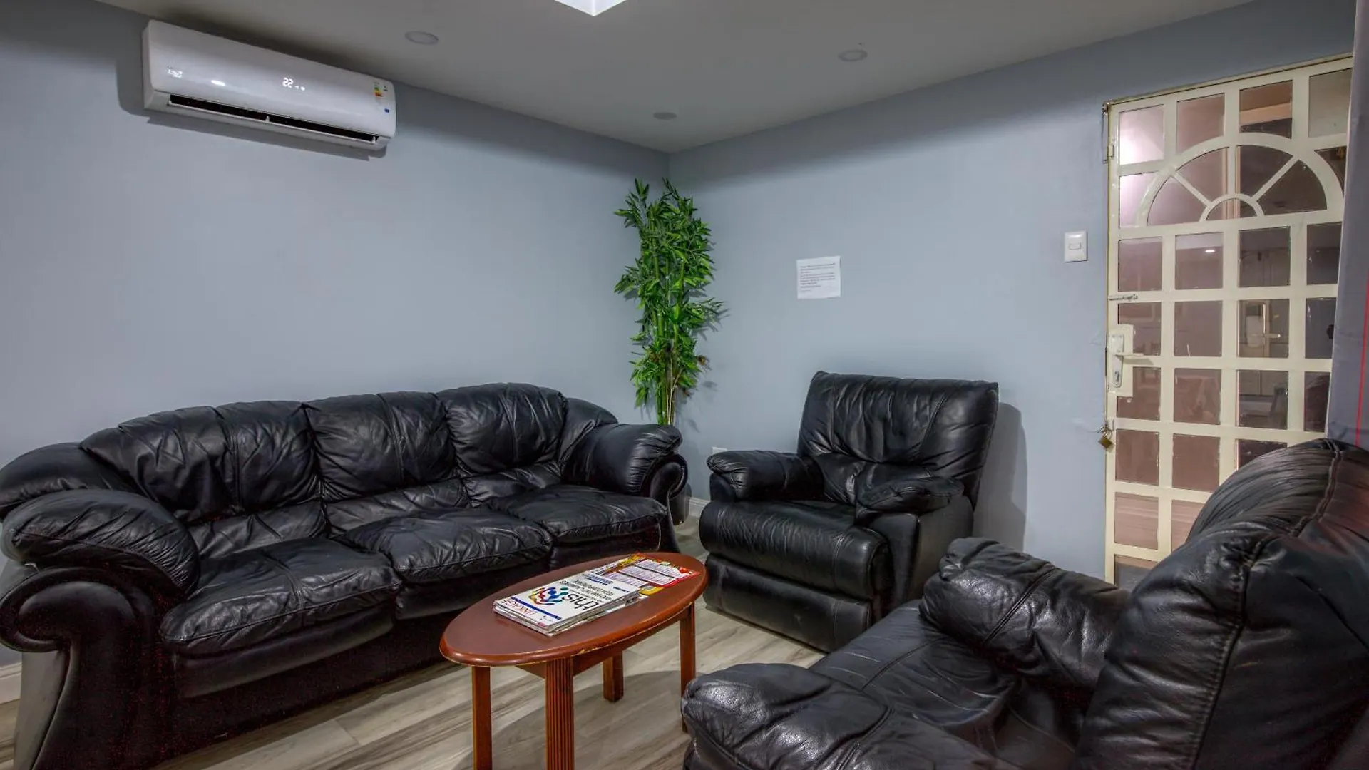 **  Airport Suites Hotel Piarco Trinidad And Tobago