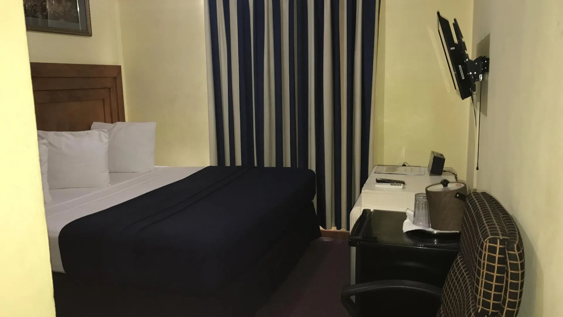 **  Airport Suites Hotel Piarco Trinidad And Tobago