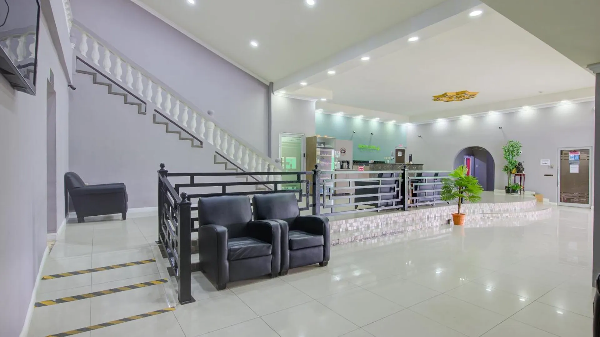 Airport Suites Hotel Piarco 2*,