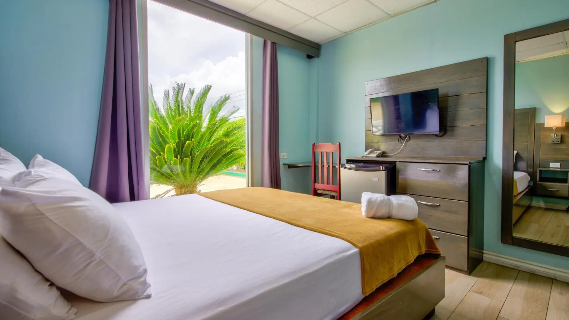 Airport Suites Hotel Piarco