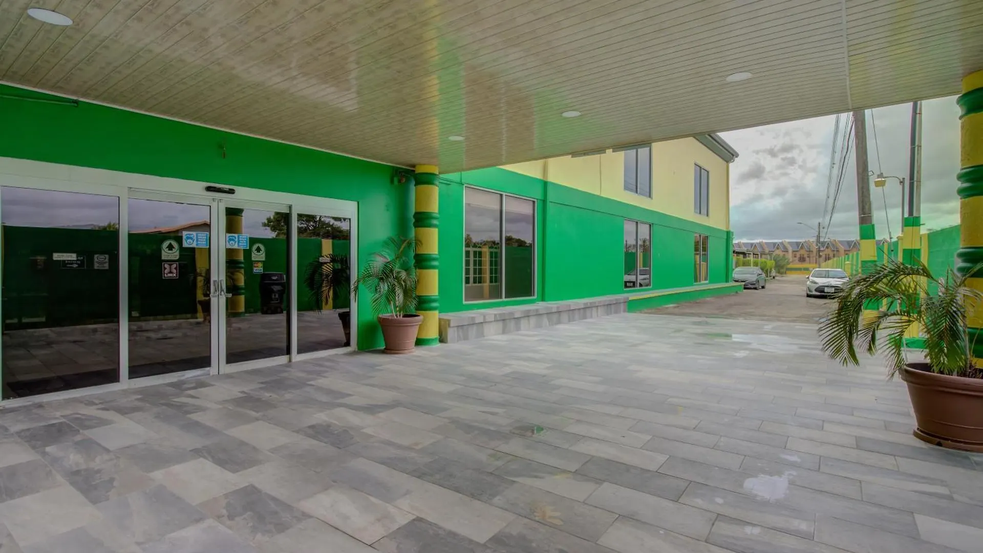 Airport Suites Hotel Piarco